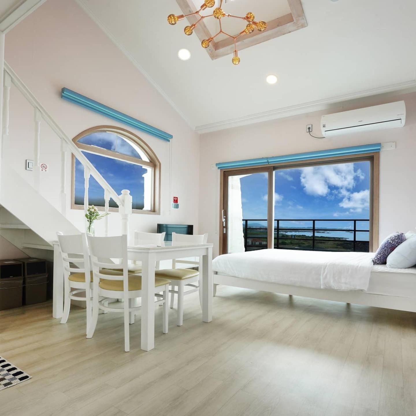 Pension Haneul Tari เมืองเชจู ภายนอก รูปภาพ