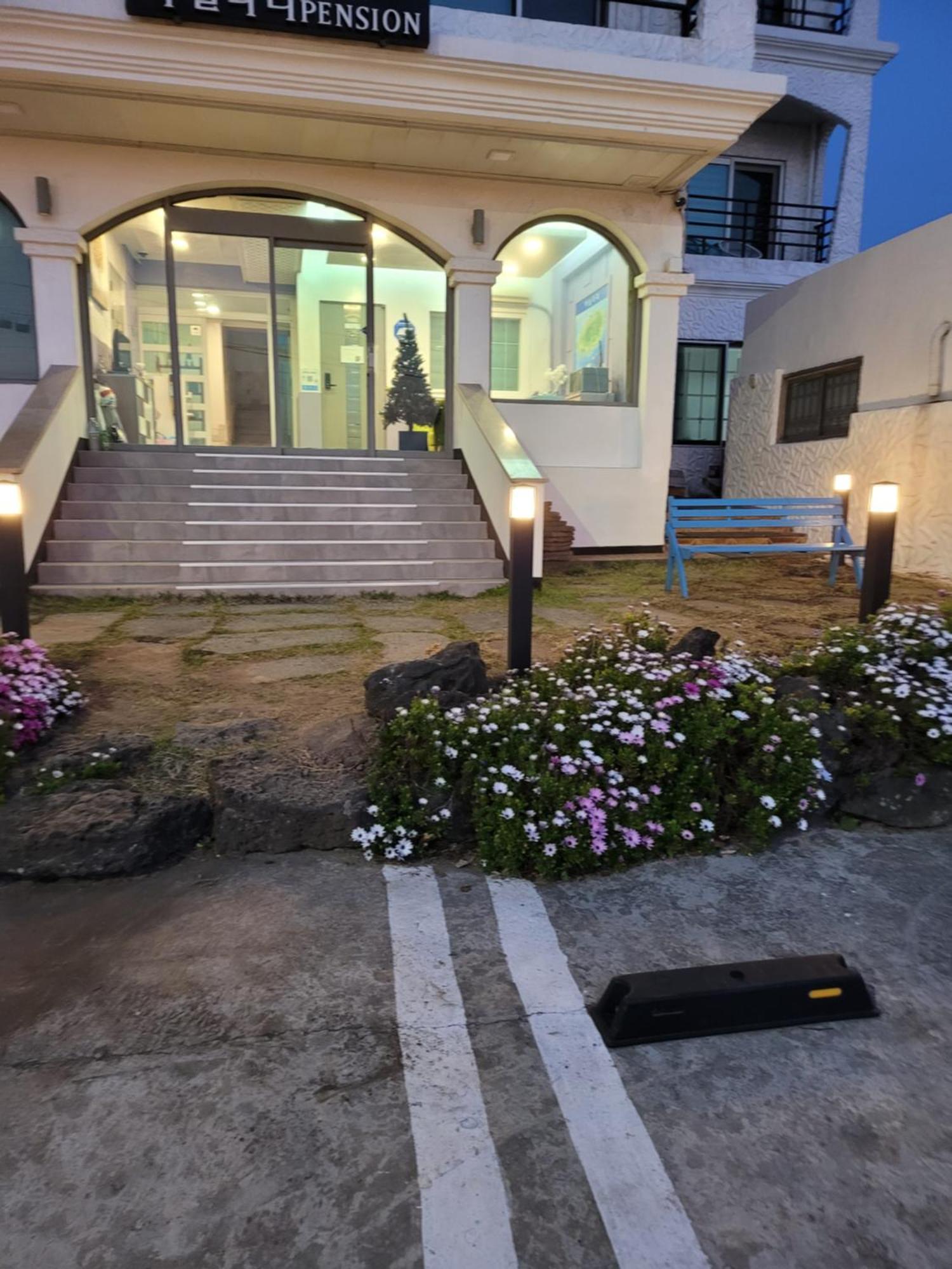 Pension Haneul Tari เมืองเชจู ภายนอก รูปภาพ